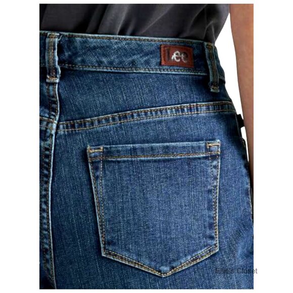 Relaxed Fit Straight Leg Jeans with Slimming Stretch Fabric - Picture 5 of 6